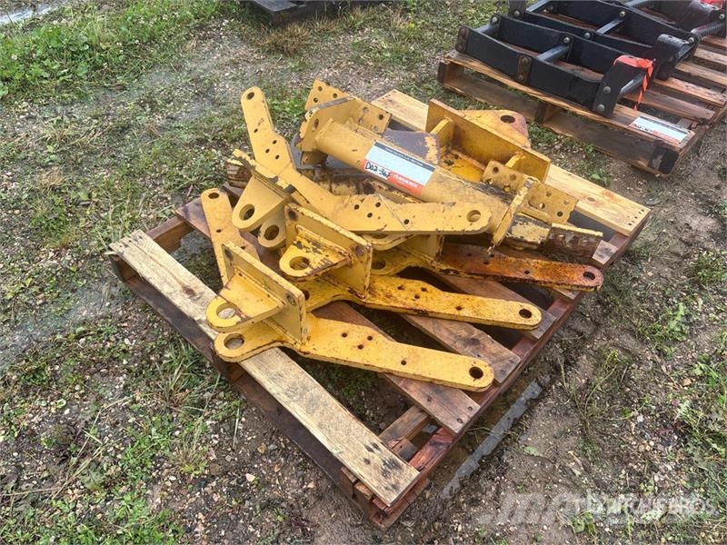  Quantity of Miscellaneous Brackets - Fits Motor Gr Drugi deli