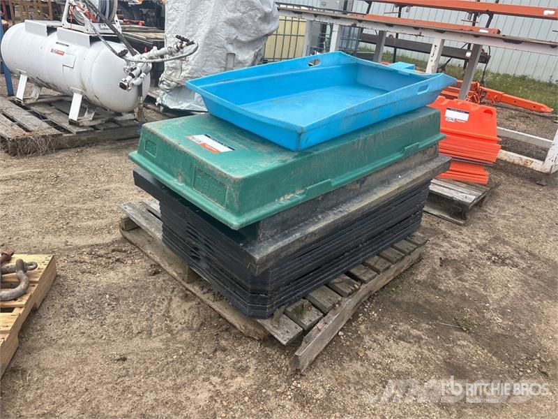  Quantity of Miscellaneous Spill Trays Drugi deli