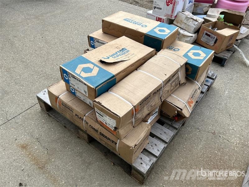  Quantity of Miscellaneous Snap Ties (Unused) معدات البناء - غير ذلك