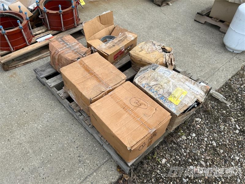 Quantity of Miscellaneous Clevis Hangers (Unused) Drugi deli
