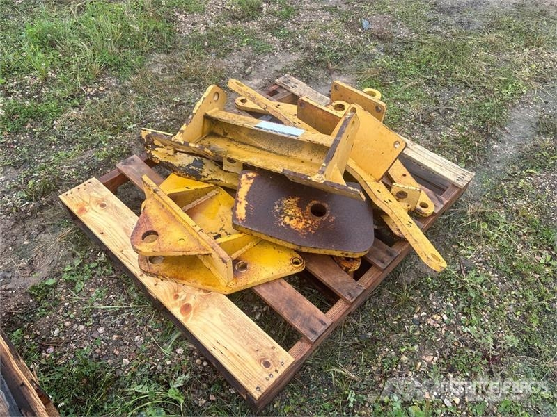  Quantity of Miscellaneous Brackets - Fits Motor Gr Drugi deli