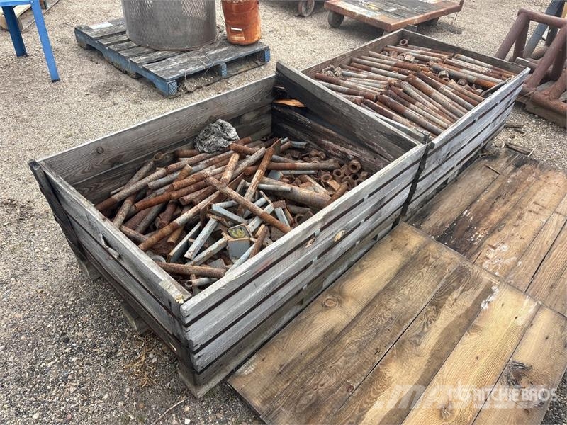  Quantity of Miscellaneous Threaded Rods Строителство - Други
