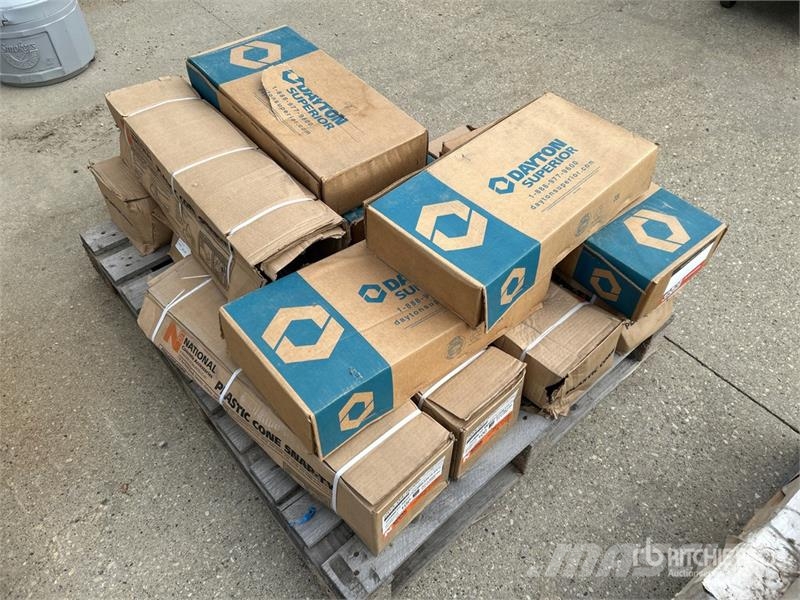  Quantity of Miscellaneous Snap Ties (Unused) معدات البناء - غير ذلك