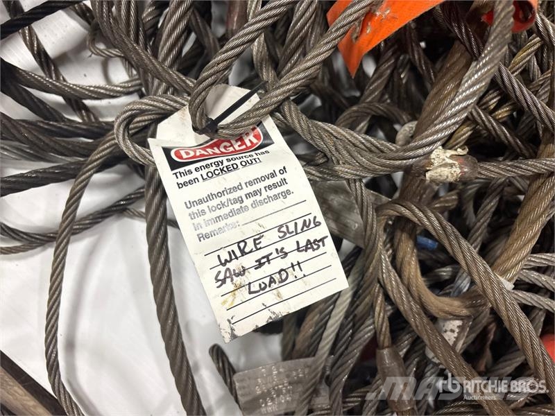  Quantity of Miscellaneous Eye & Eye Cable Sling أجزاء ومعدات رافعات