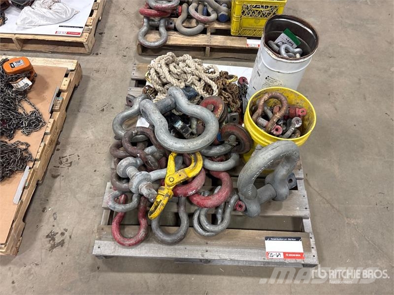 Quantity of Miscellaneous Rigging Kran-Teile und Zubehör