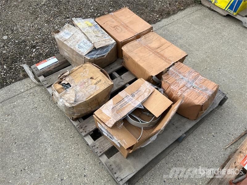Quantity of Miscellaneous Clevis Hangers (Unused) Drugi deli