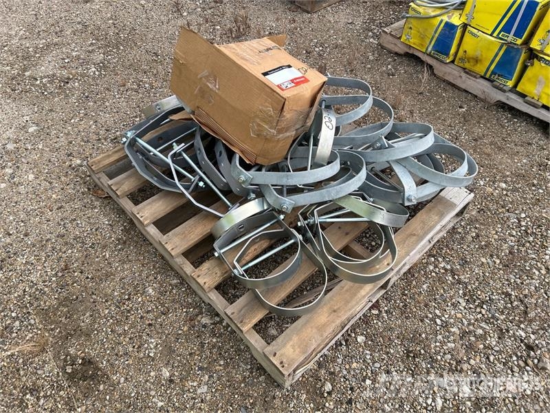 Quantity of Miscellaneous Clevis Hanger (Unused) Drugi deli