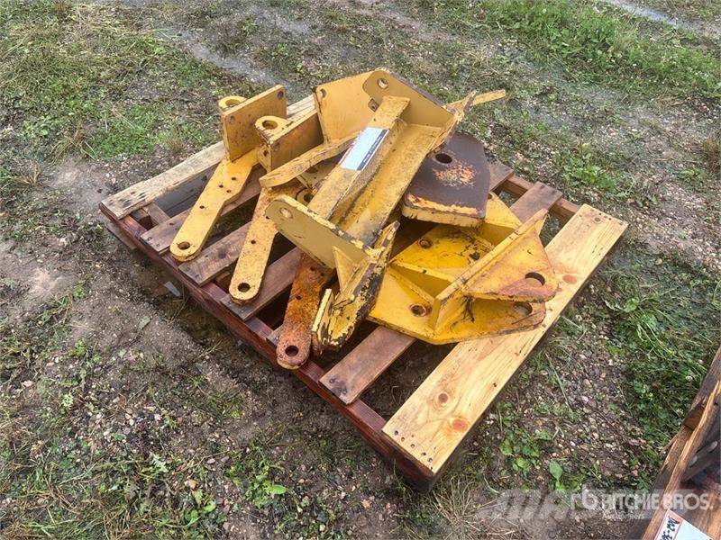  Quantity of Miscellaneous Brackets - Fits Motor Gr Drugi deli