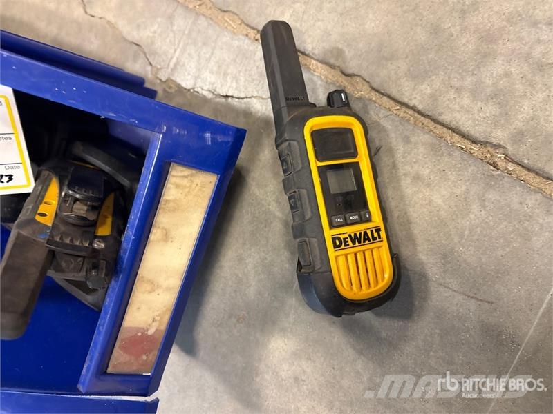 Quantity of Motorola Handheld 2-Way Radios مكونات أخرى