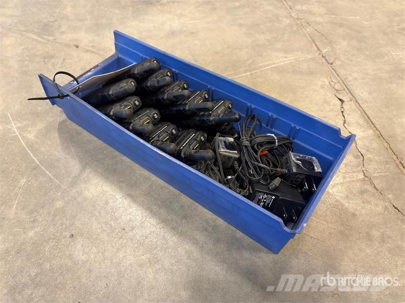 Quantity of Motorola Handheld 2-Way Radios مكونات أخرى