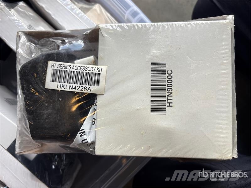 Quantity of Motorola HT1250 128 Channel UHF Portab Ďalšie komponenty