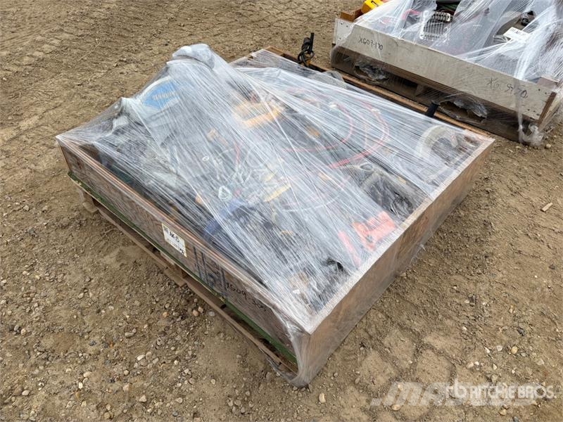  Quantity of  of Assorted Tools Andre komponenter