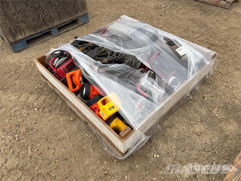  Quantity of  of Assorted Power Tools Andre komponenter