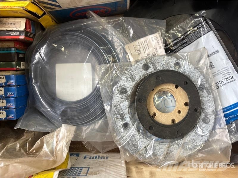  Quantity of Oil Seals & Roller Bearings (Unused) Transportes - Outros
