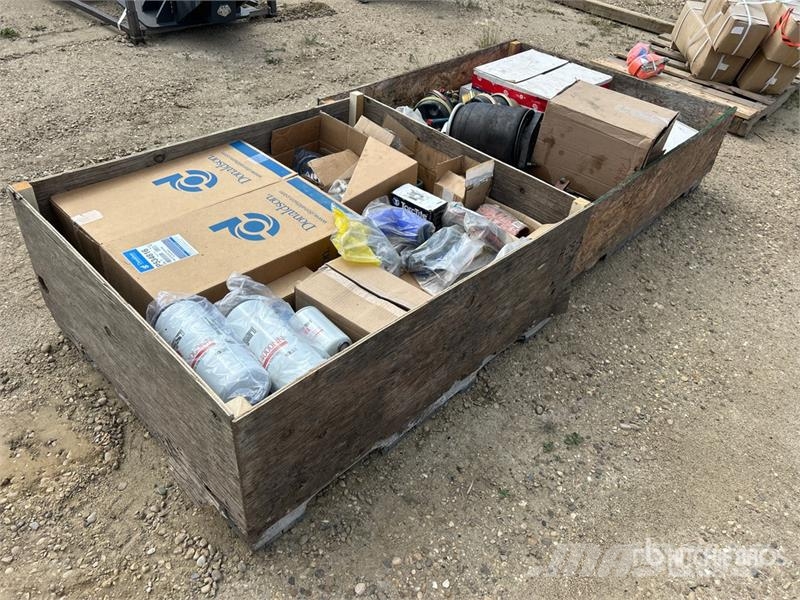 Quantity of Parts to Fit 2008 Kenworth T800 (Unuse Transportes - Outros