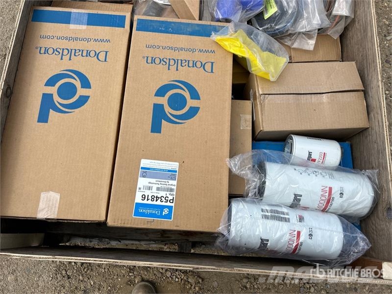 Quantity of Parts to Fit 2008 Kenworth T800 (Unuse Transportes - Outros