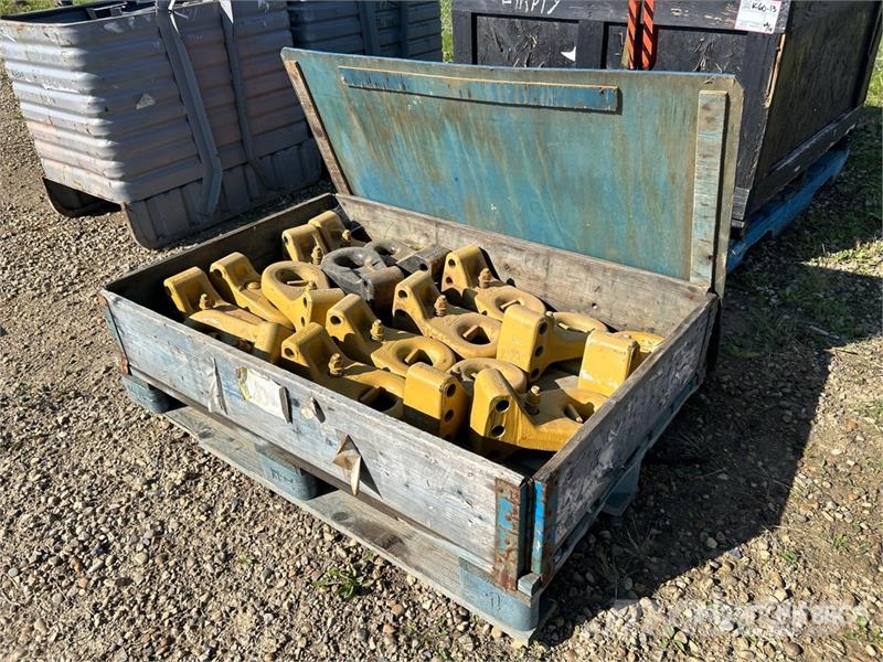  Quantity of Pintle Hook Adaptors Drugi deli