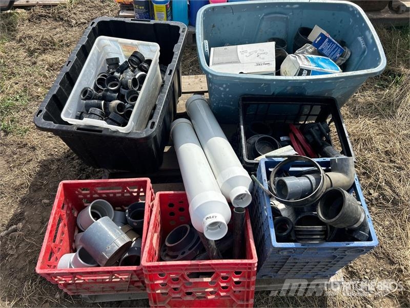 Quantity of Pipe Fittings & Windshield Washer Flui 其他組件