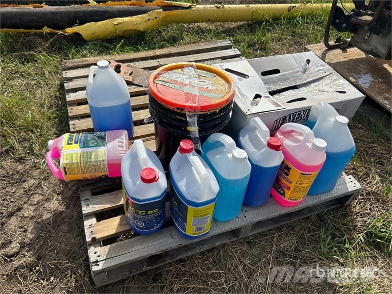 Quantity of Pipe Fittings & Windshield Washer Flui 其他組件