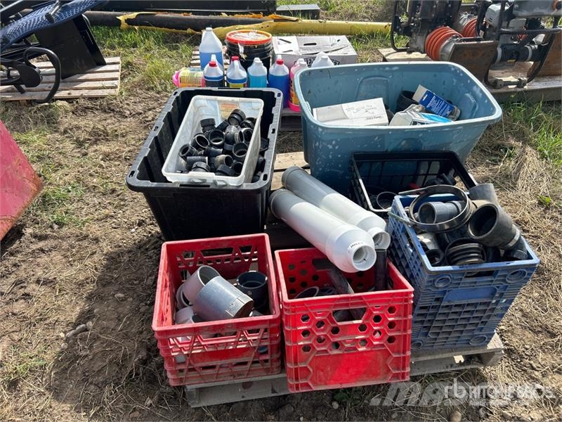 Quantity of Pipe Fittings & Windshield Washer Flui 其他組件