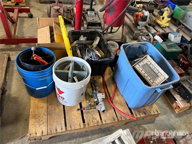 Quantity of Pipe Fittings, LED Lights, A/C Cool Re Drugi deli