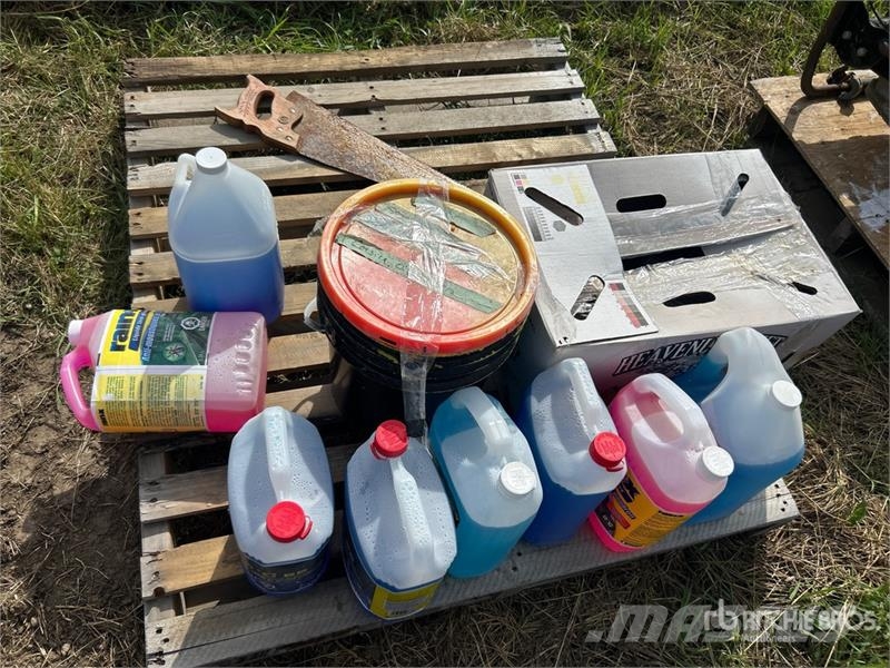 Quantity of Pipe Fittings & Windshield Washer Flui 其他組件