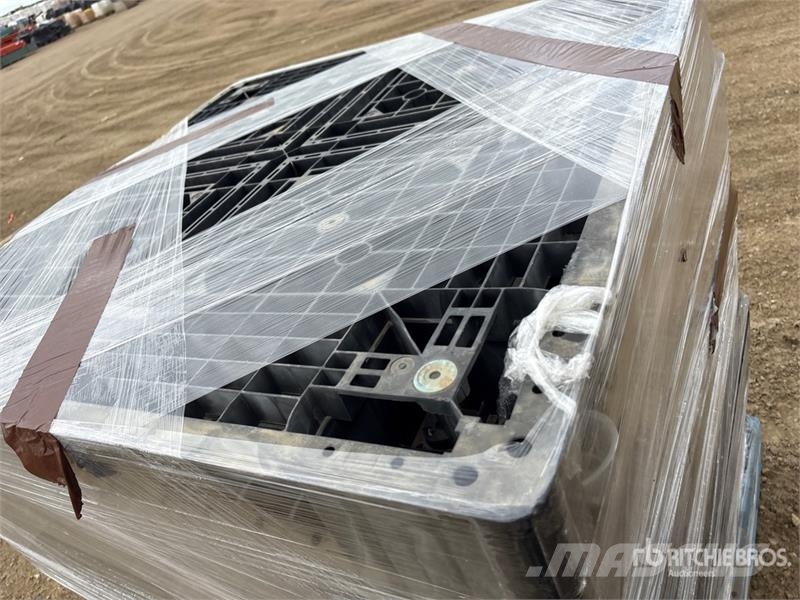 Quantity of Plastic Pallets Drugi deli