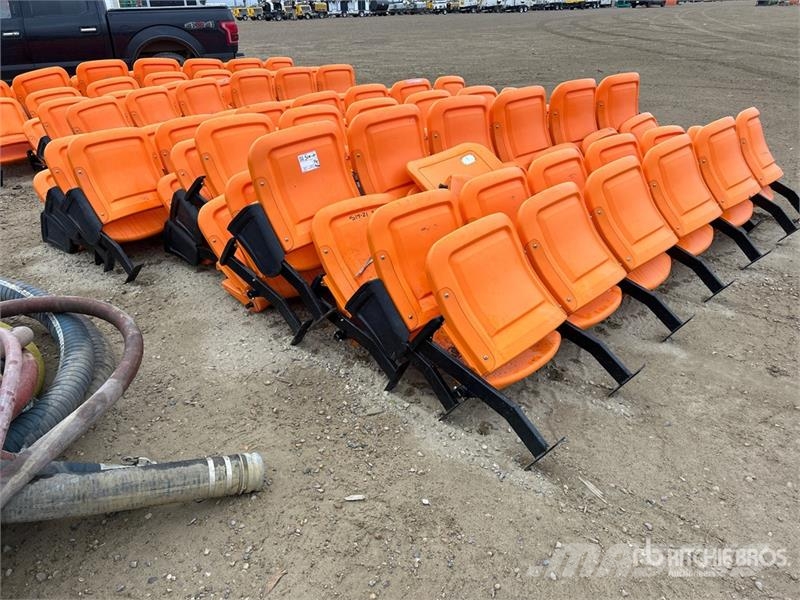 Quantity of Plastic Stadium Chairs Drugi deli