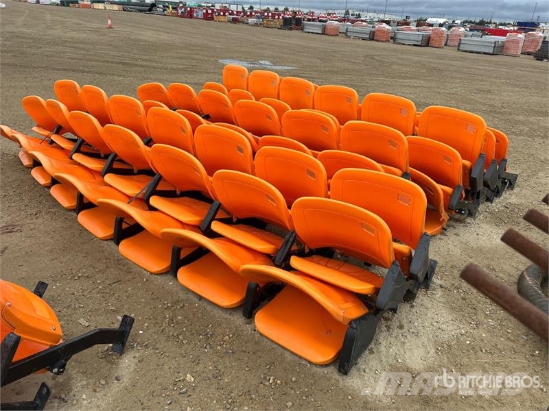 Quantity of Plastic Stadium Chairs Drugi deli
