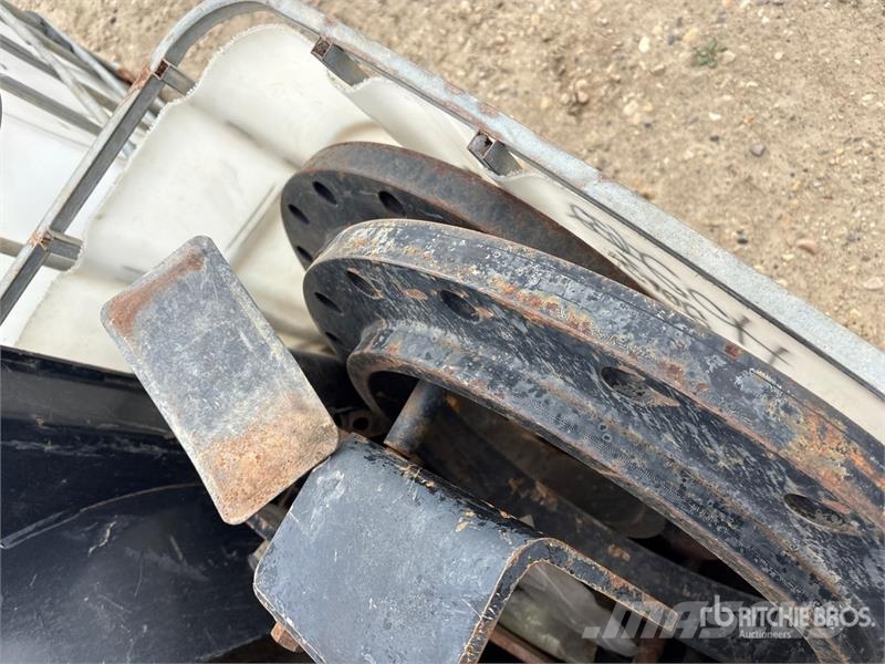 Quantity of Qty Of Ditch Witch Power Tong Power Pa Būvniecība- Citi