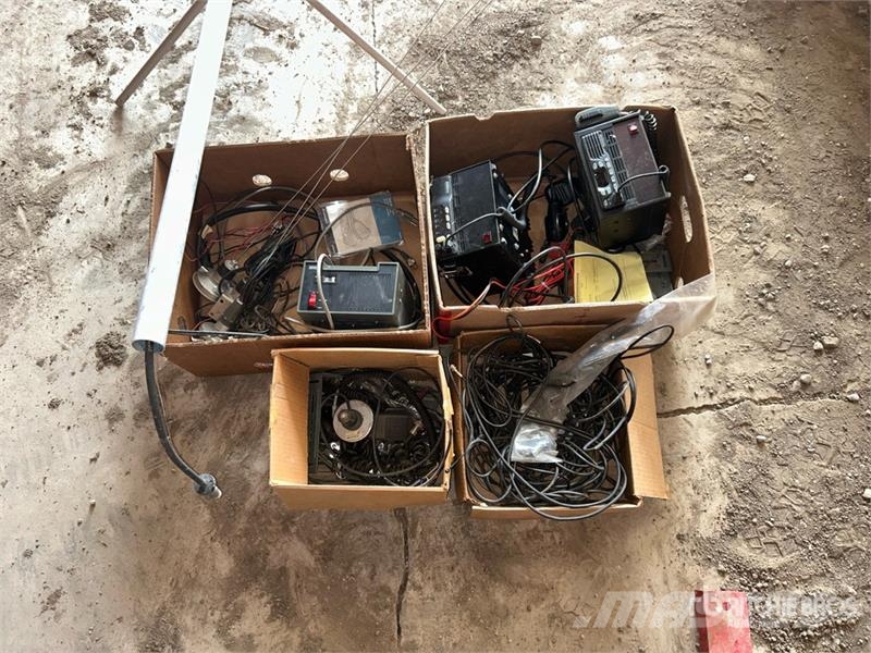  Quantity of Radios مكونات أخرى
