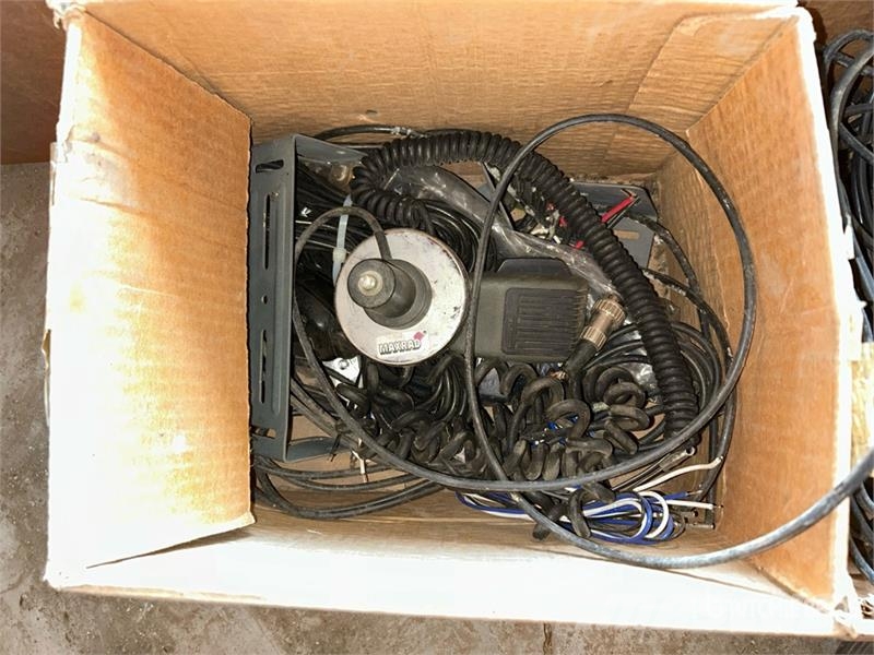  Quantity of Radios مكونات أخرى