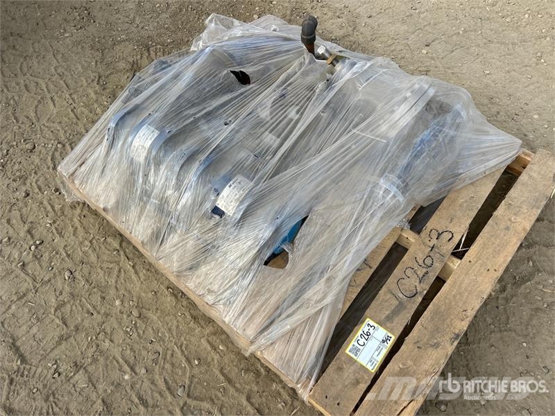 Quantity of Rams, Flanges, Ball Valves, Pressure R Būvniecība- Citi