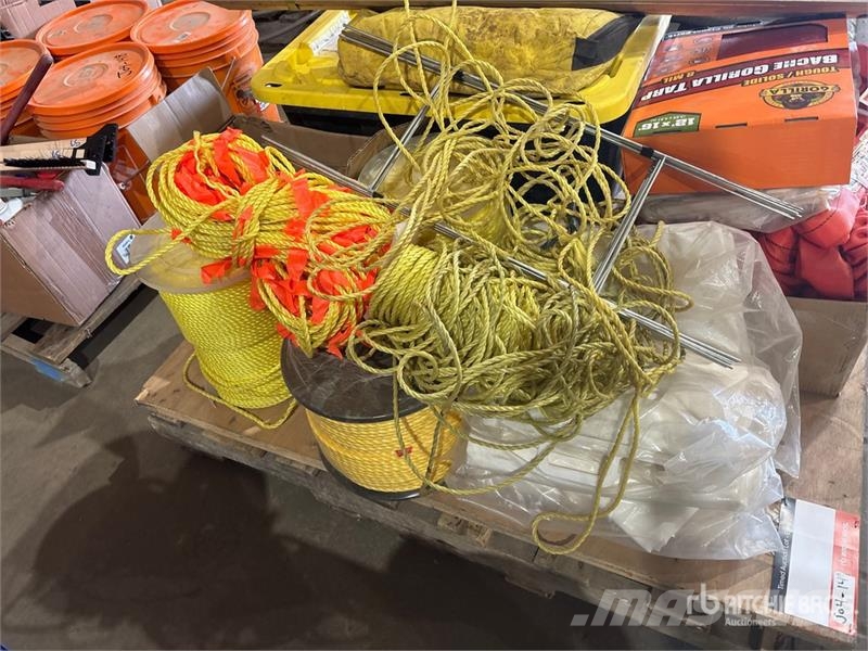 Quantity of Rope Spools, Slings, Fence Posts, Tarp Ďalšie komponenty