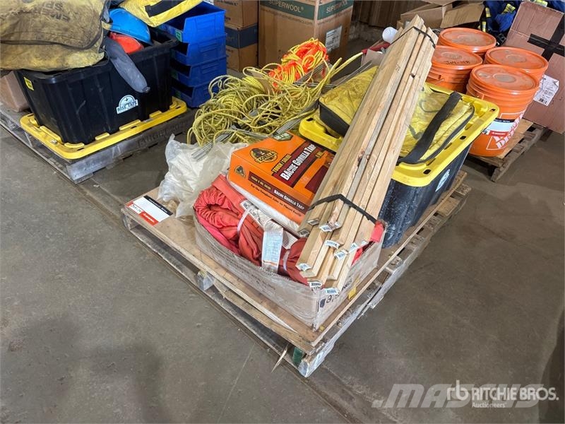  Quantity of Rope Spools, Slings, Fence Posts, Tarp Ďalšie komponenty