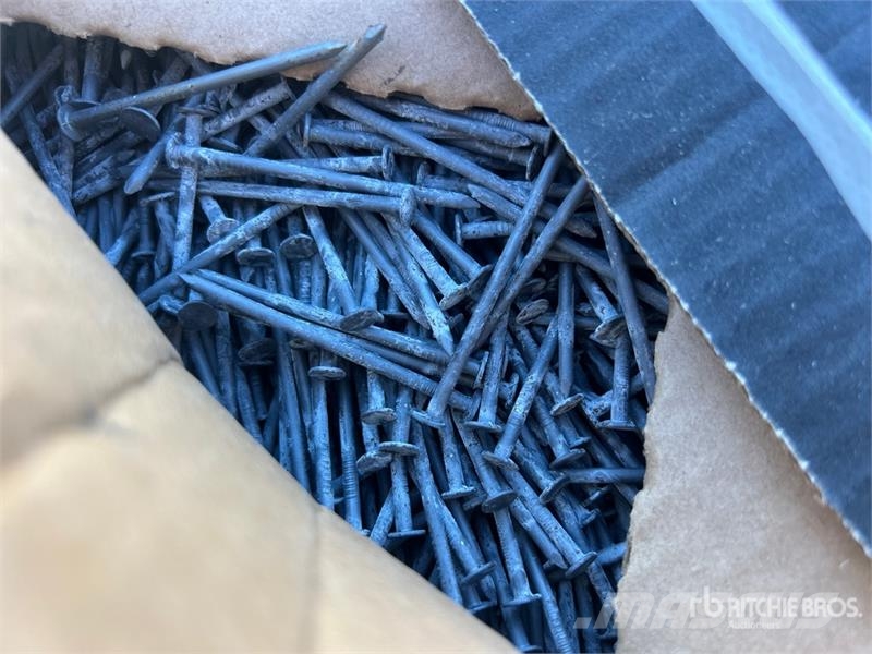  Quantity of Screws & Nails Drugi deli