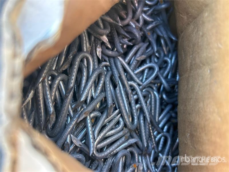  Quantity of Screws & Nails Drugi deli