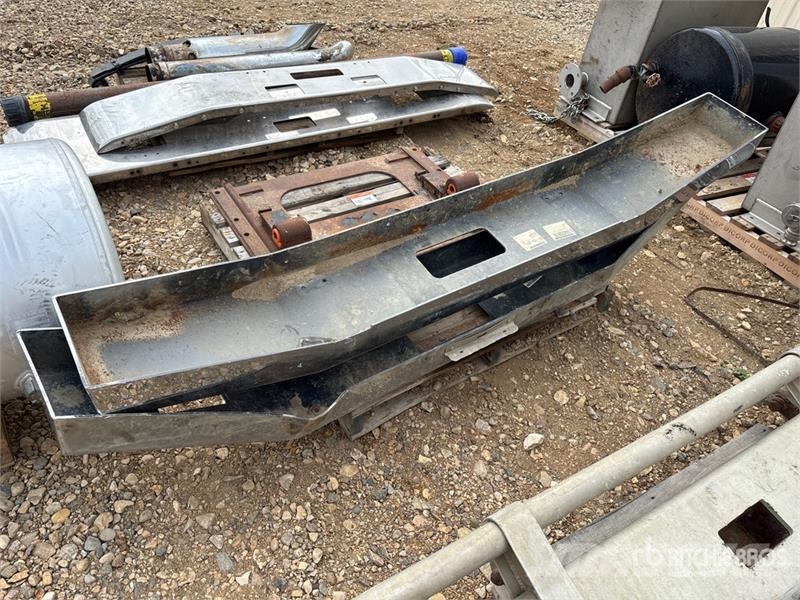  Quantity of Semi Truck Parts Ostale kargo komponente