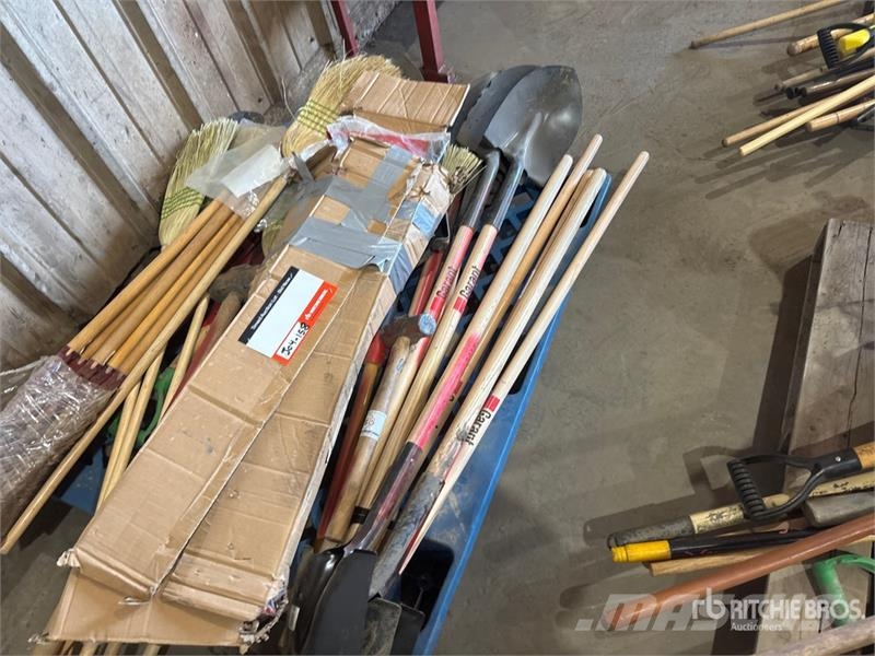 Quantity of Shovels, Brooms, Hammers (Unused) Drugi deli