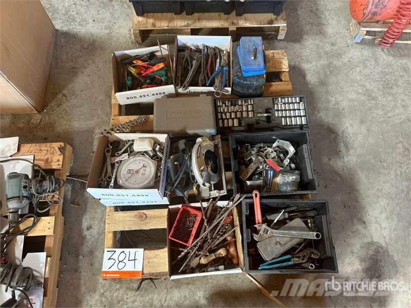 Quantity of Sockets, Hand Tools & Circular Saw Egyéb alkatrészek