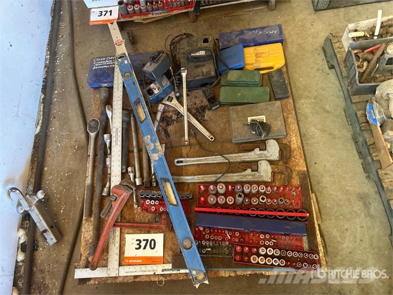 Quantity of Sockets, Pipe Wrenches & Hand Tools Egyéb alkatrészek