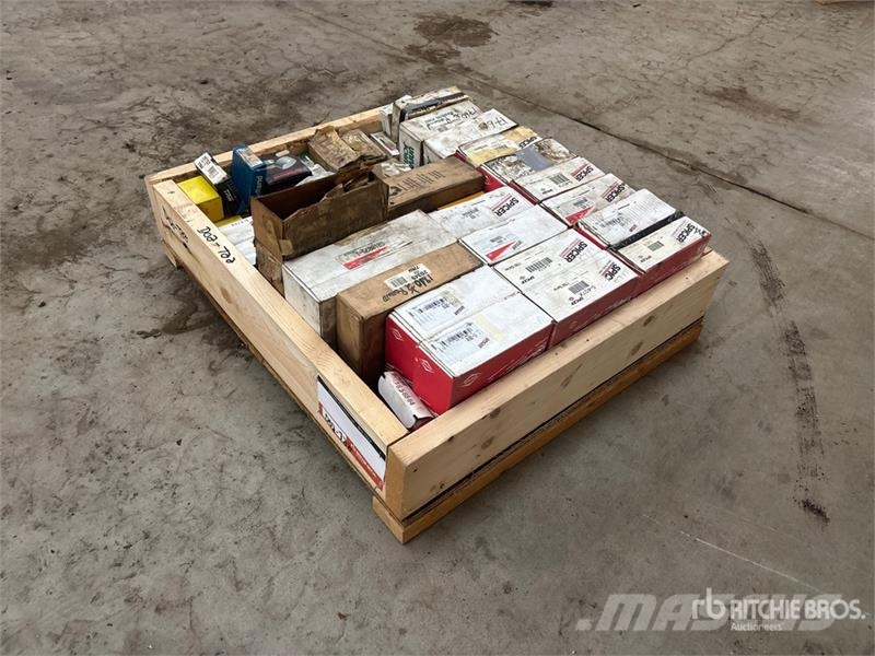 Quantity of Spicer U-Joint Kits (Unused) Transportes - Outros