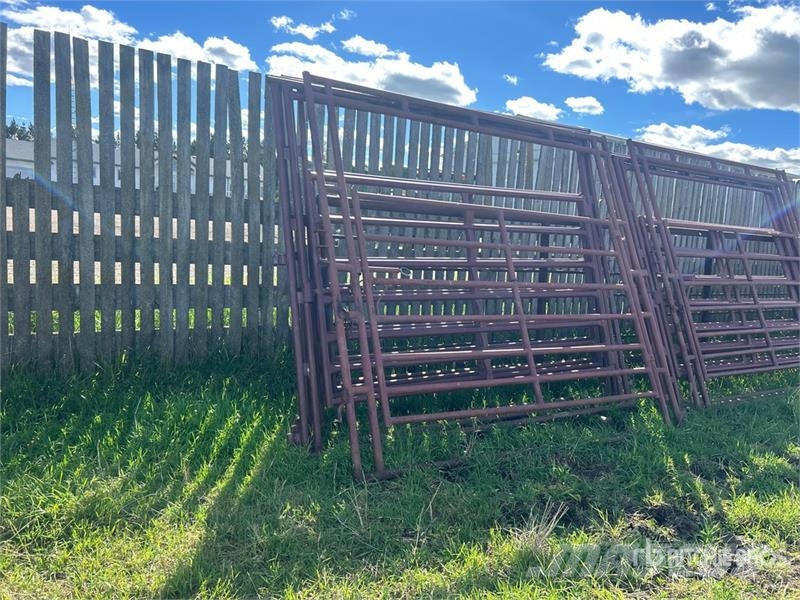  Quantity of Stampede Steel Over Head Livestock Gat Άλλα μηχανήματα κτηνοτροφίας και εξαρτήματα