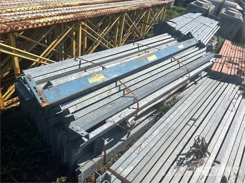 Quantity of Steel Shelving Drugi deli