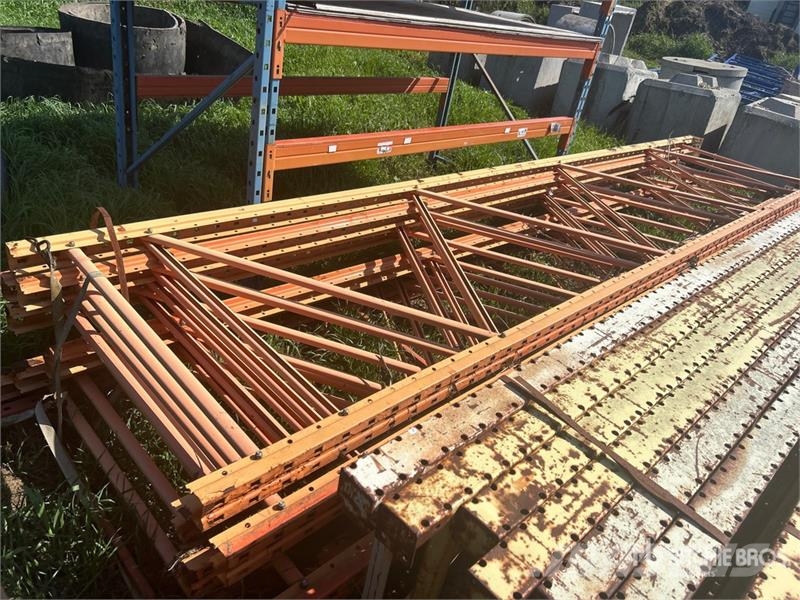 Quantity of Steel Shelving Drugi deli