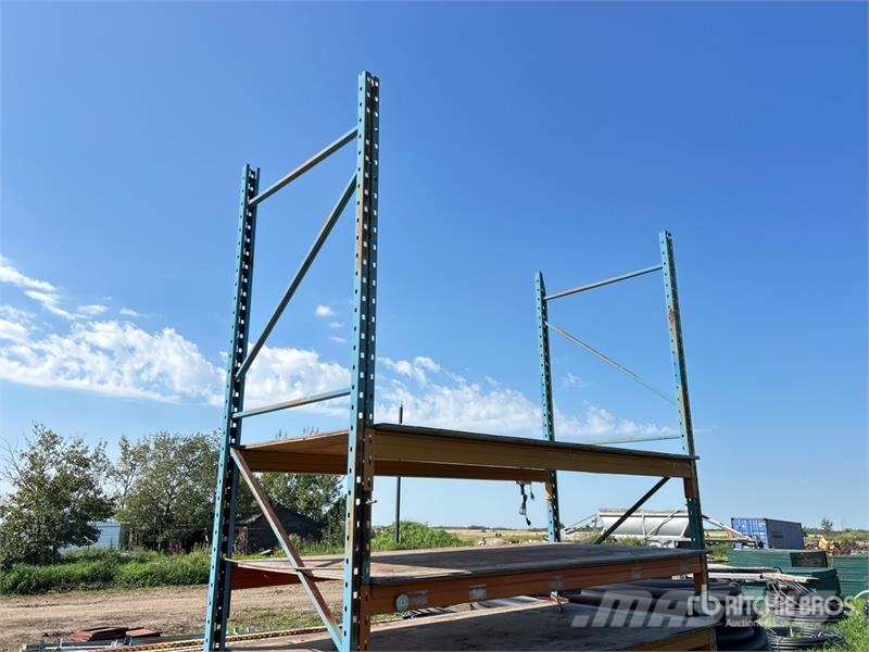 Quantity of Steel Shelving Drugi deli