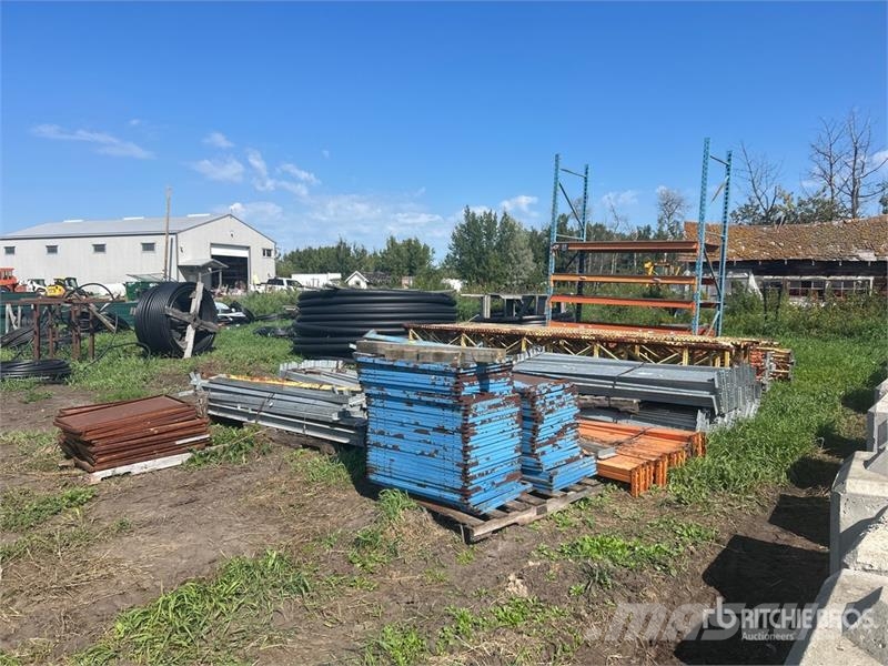 Quantity of Steel Shelving Drugi deli