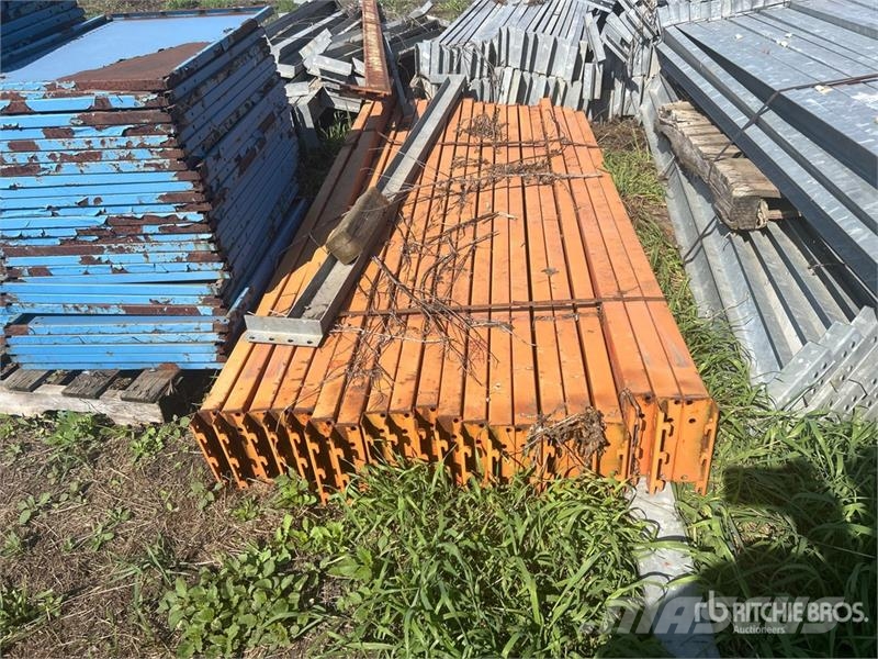Quantity of Steel Shelving Drugi deli