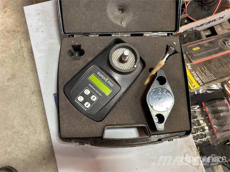 Quantity of Sun Force Battery Charger Kit, Digital 其他組件