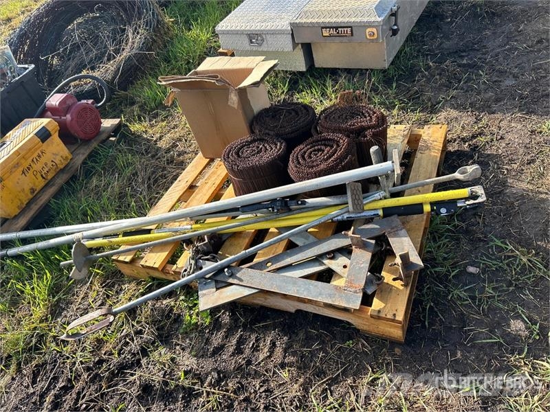 Quantity of Tie Wire Coils, Metal Stands & Hand To Ďalšie komponenty